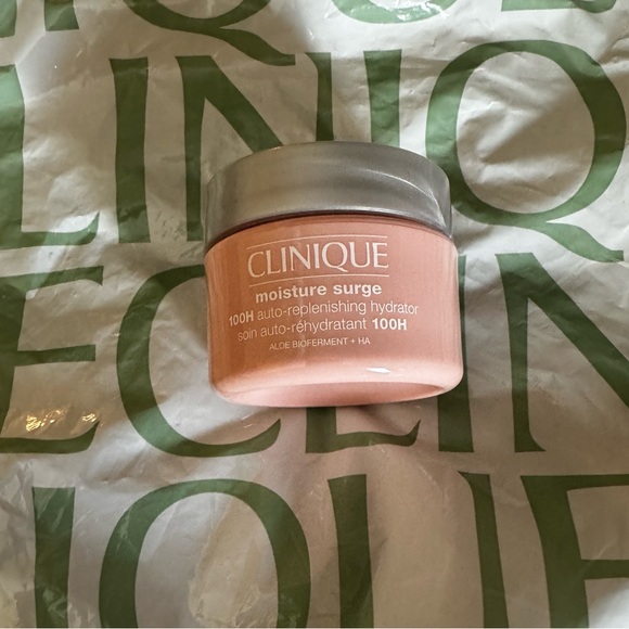 Clinique Surge 100H Auto-Replenishing Hydrator 1 oz 30ml NWT - Picture 2 of 3